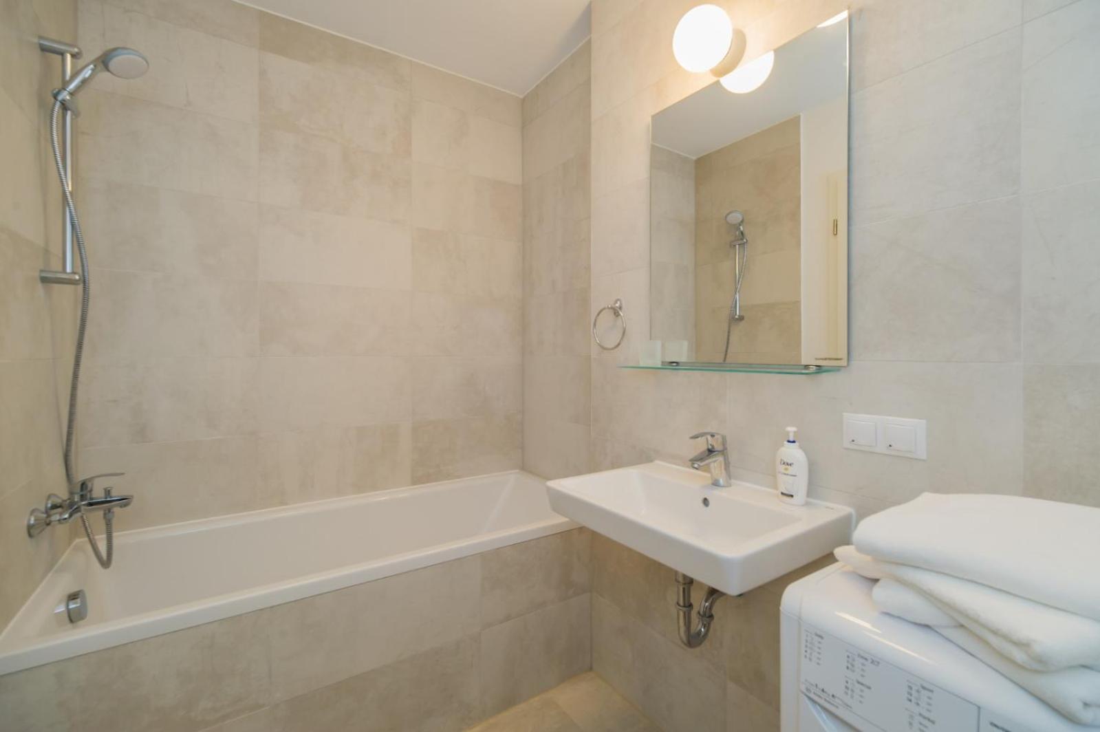 Kasper Cozy Apartments - Coresi Mall #Braszów Zewnętrze zdjęcie